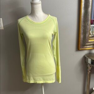 Lululemon Athletica Green Fitted Long Sleeve Tee size 8